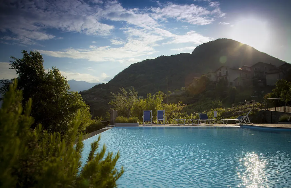 Residence La Collina Vercana Aparthotel