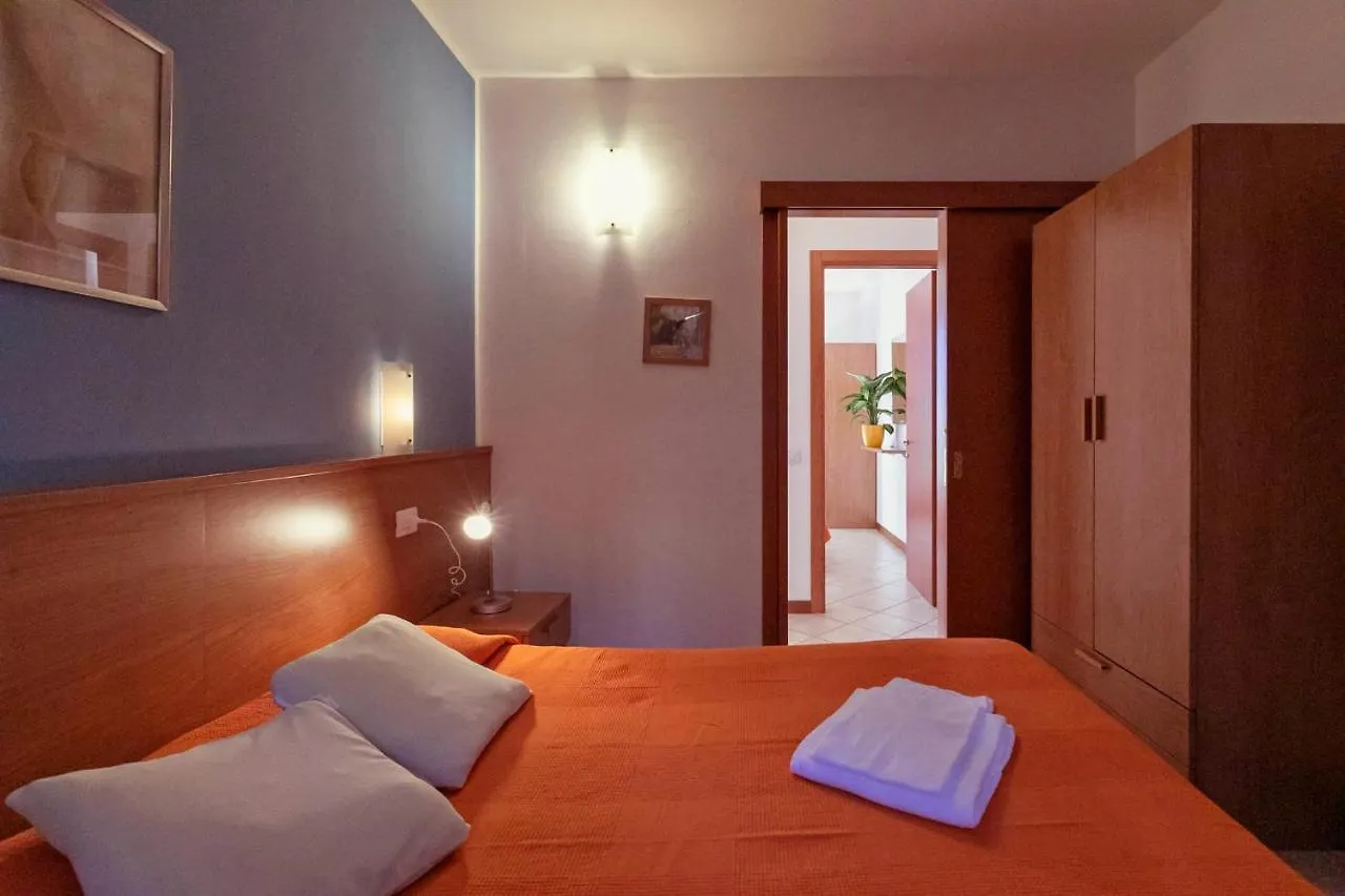 Residence La Collina Vercana Aparthotel