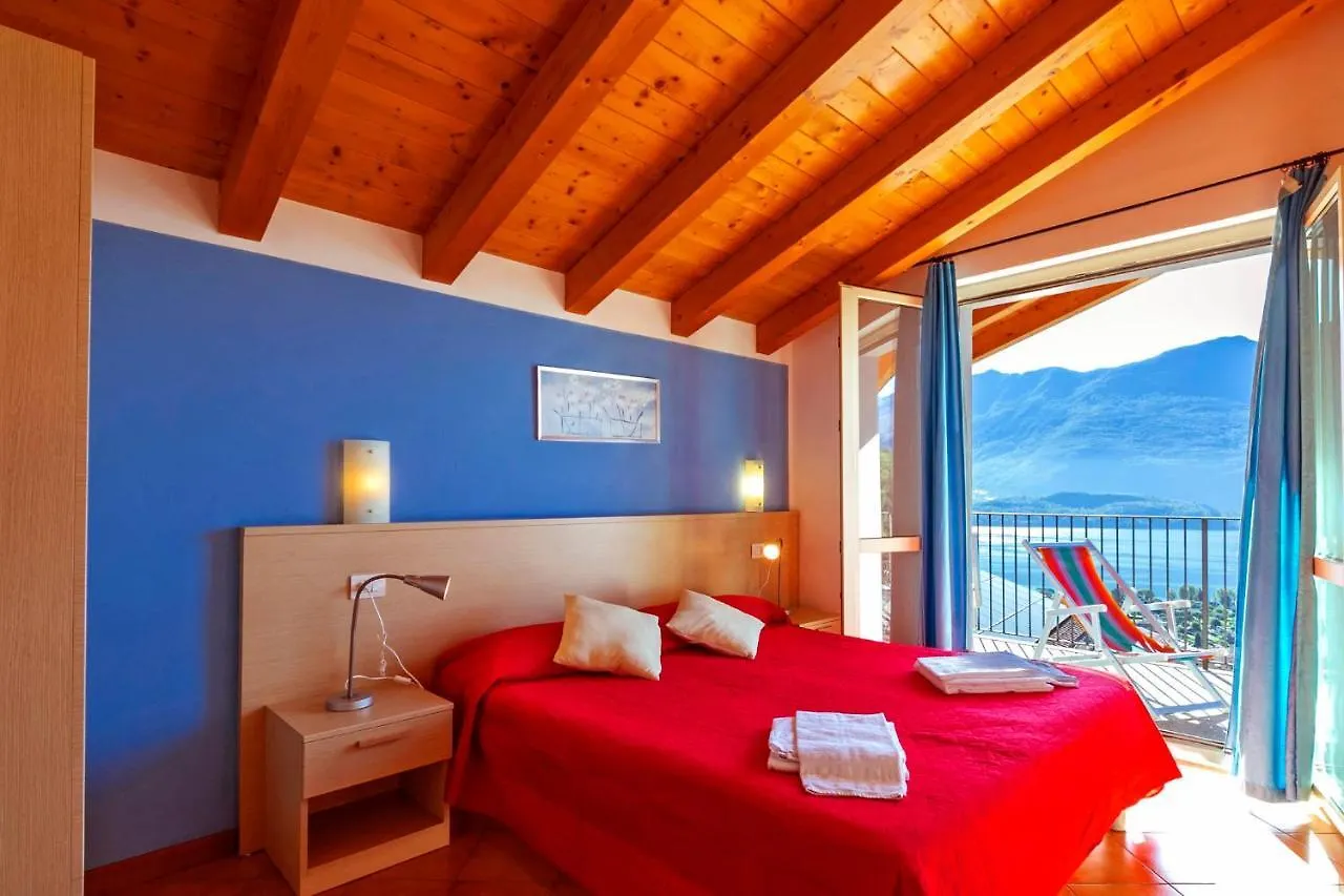 Residence La Collina Vercana Aparthotel