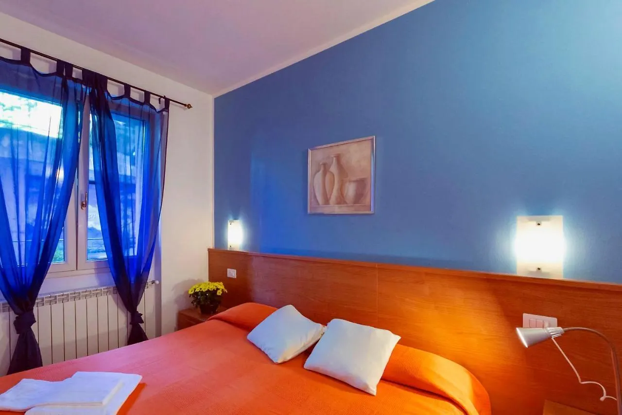 Residence La Collina Vercana 3*,  Italia