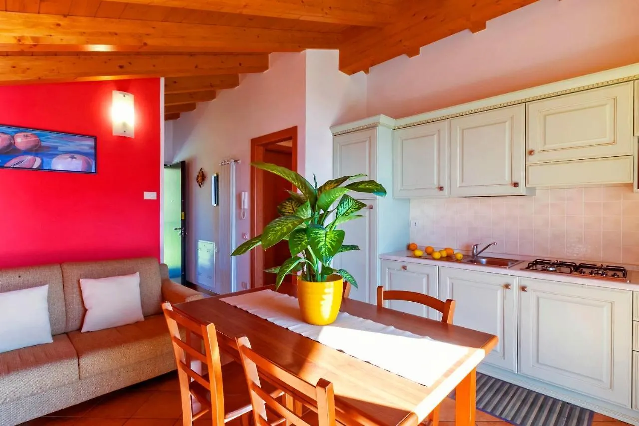Aparthotel Residence La Collina Vercana