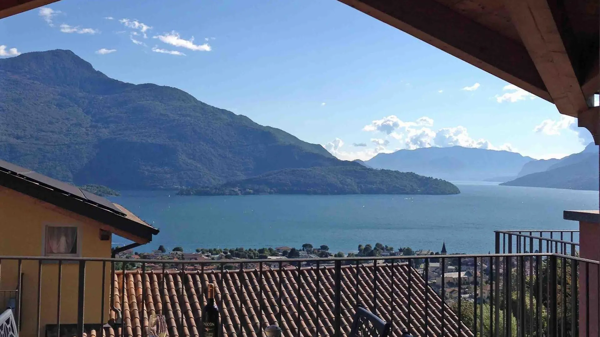 Residence La Collina Vercana 3*,  Italia