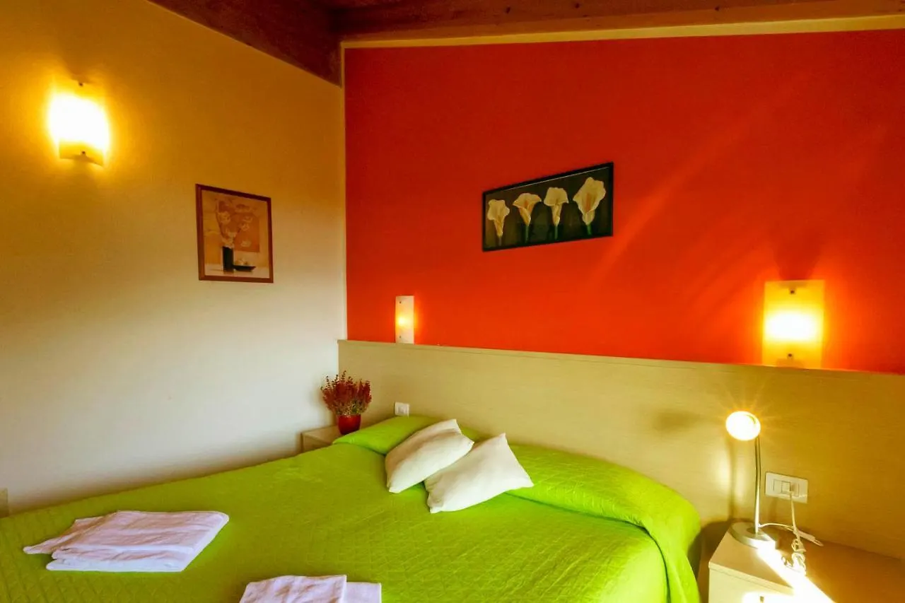 Residence La Collina Vercana Aparthotel