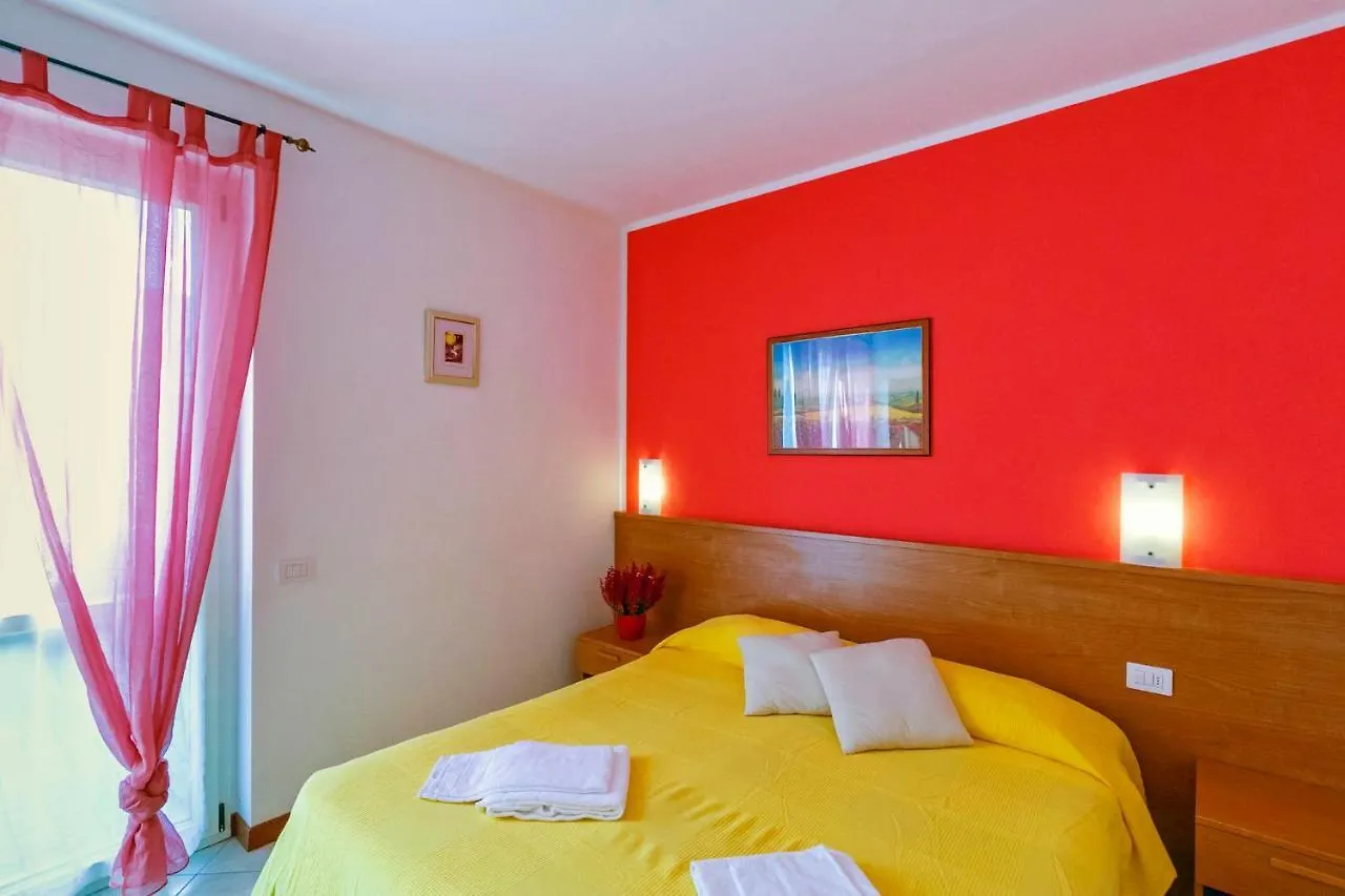 Aparthotel Residence La Collina Vercana