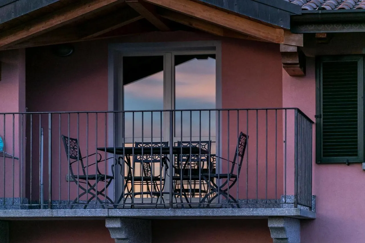 Residence La Collina Vercana 3*,  Italia