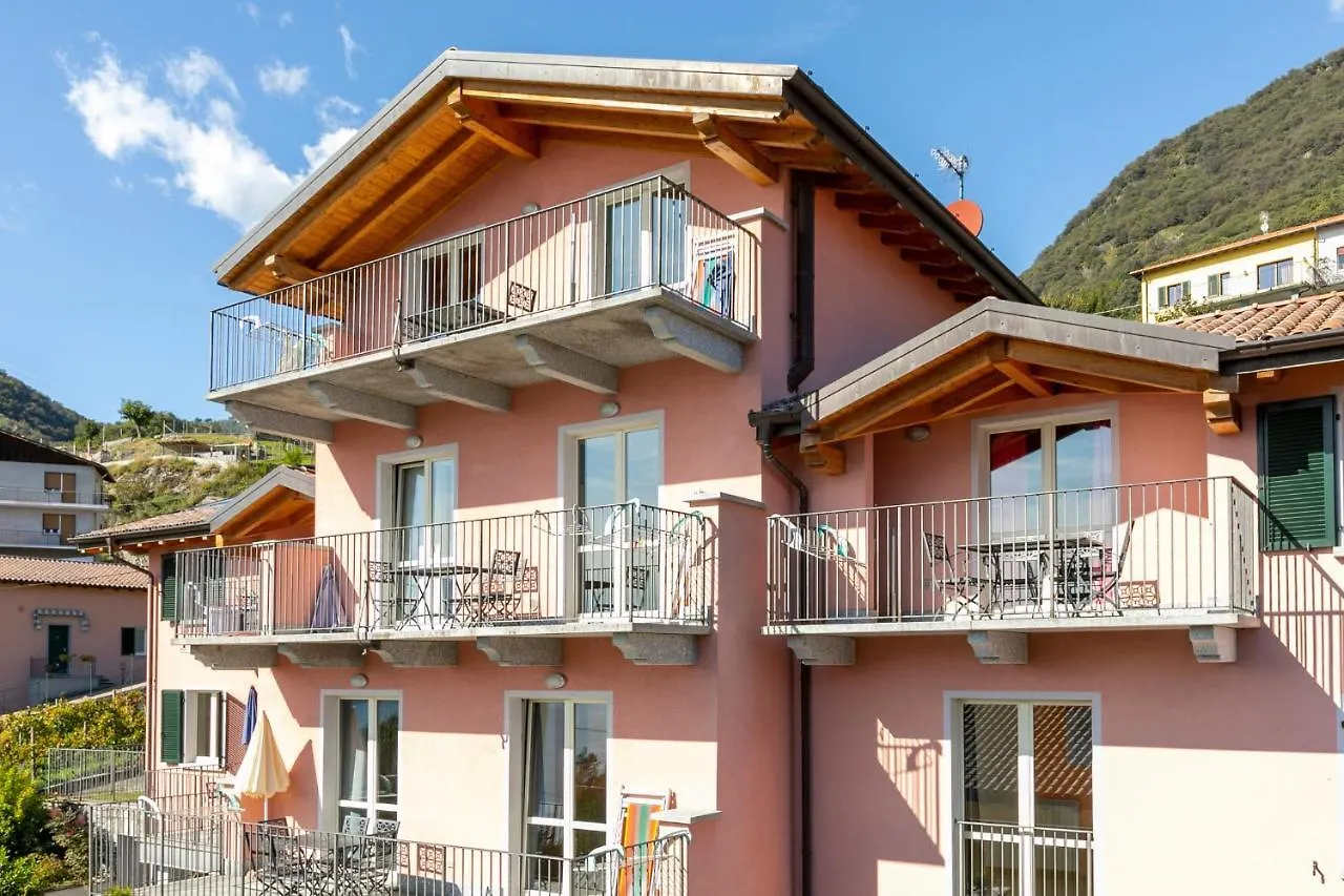 Residence La Collina Vercana Aparthotel