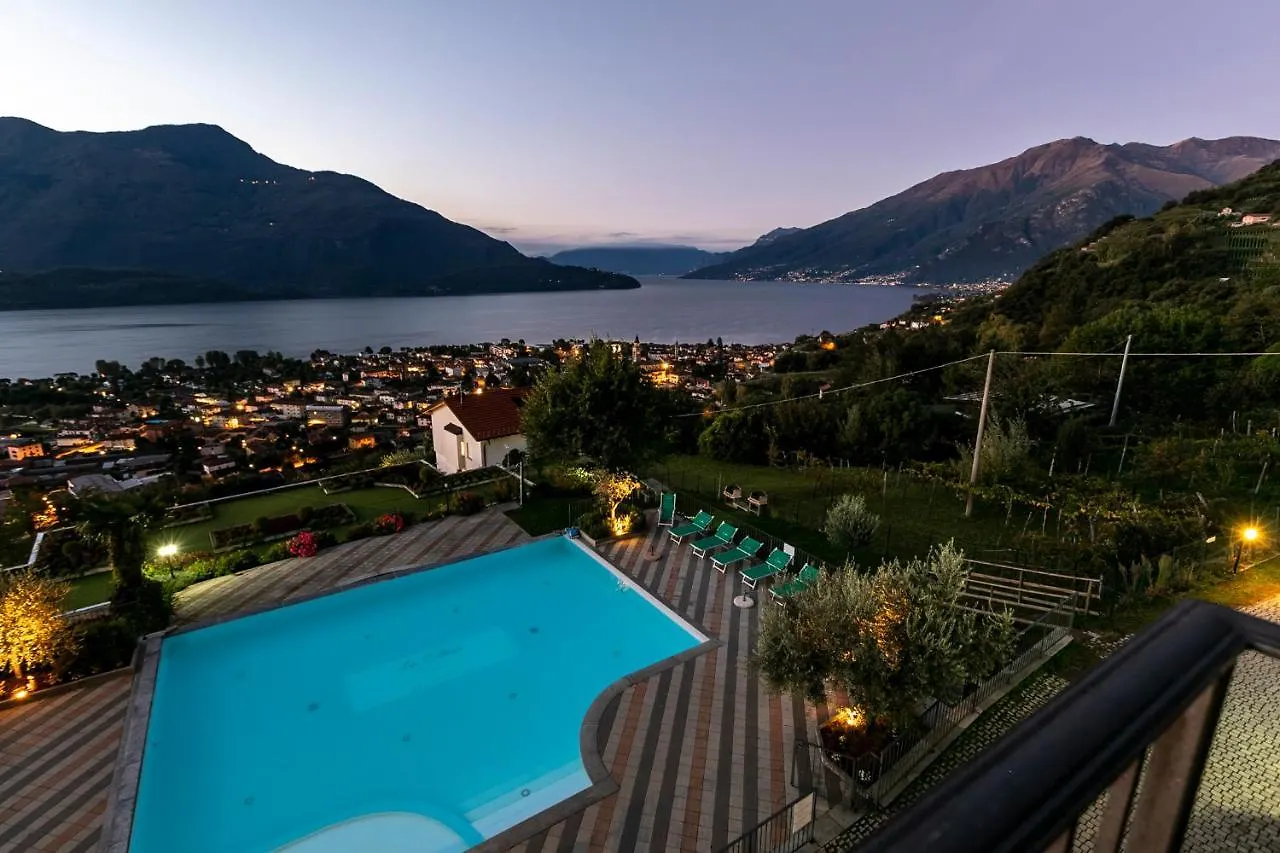 Residence La Collina Vercana 3*,