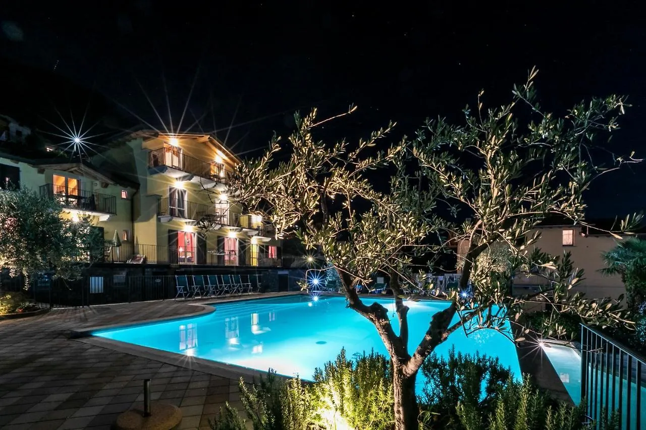 Residence La Collina Vercana Apart Otel
